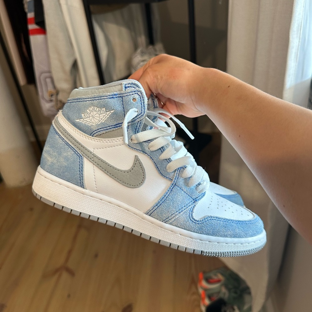 Air Jordan 1 Retro High OG GS 'Hyper Royal'